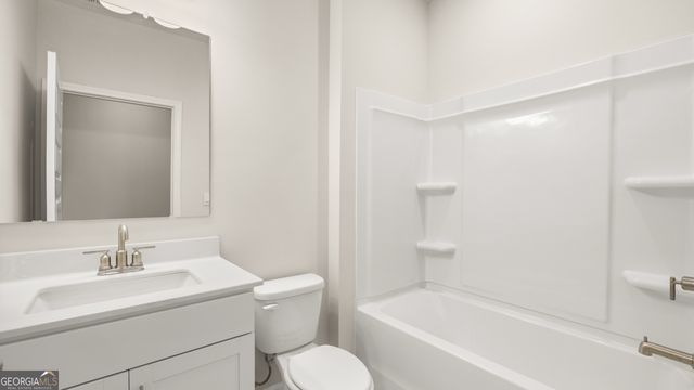 1611 LaceBark Elm Way, Lawrenceville, GA 30045