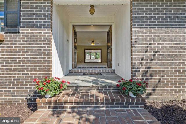 677 OLD PORTER RD, Bear, DE 19701