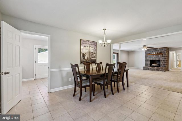 677 OLD PORTER RD, Bear, DE 19701