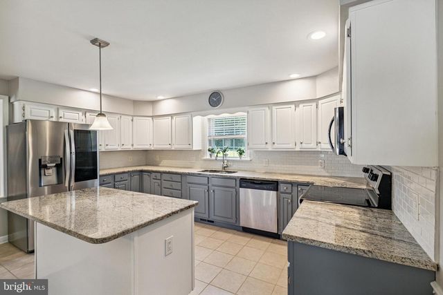 677 OLD PORTER RD, Bear, DE 19701