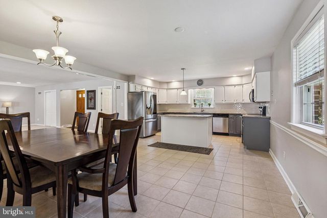 677 OLD PORTER RD, Bear, DE 19701