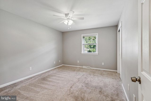 677 OLD PORTER RD, Bear, DE 19701