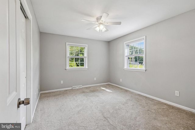 677 OLD PORTER RD, Bear, DE 19701