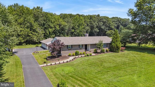 677 OLD PORTER RD, Bear, DE 19701