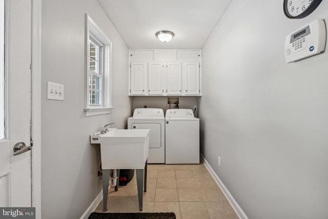 677 OLD PORTER RD, Bear, DE 19701
