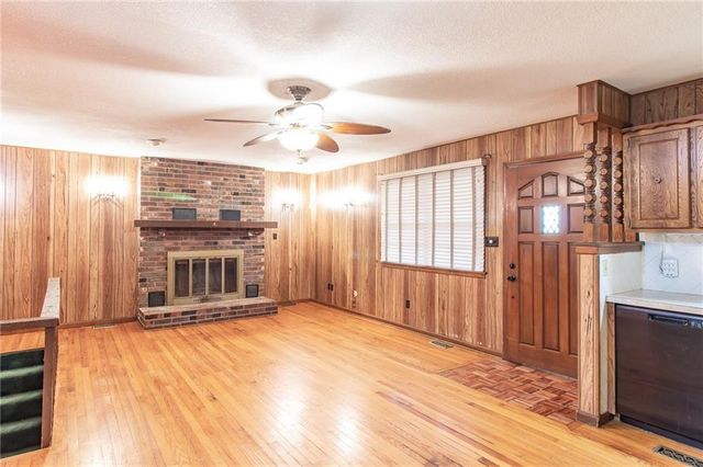 11314 E Park Street, Sugar Creek, MO 64054