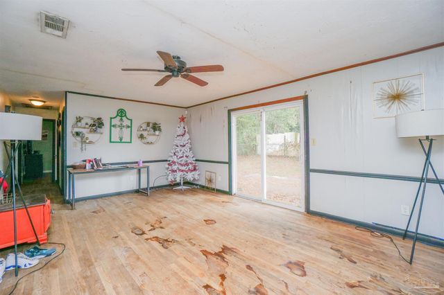 6401 Myrtle Hill Cir, Pensacola, FL 32506