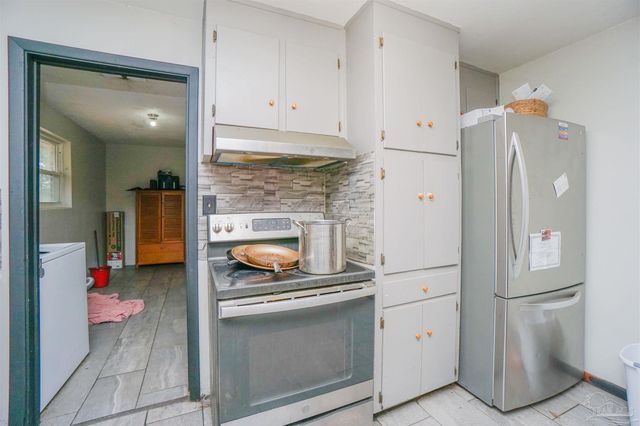 6401 Myrtle Hill Cir, Pensacola, FL 32506