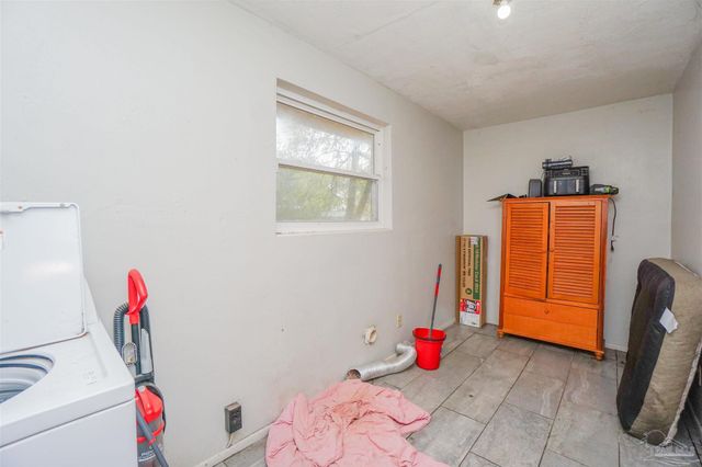 6401 Myrtle Hill Cir, Pensacola, FL 32506