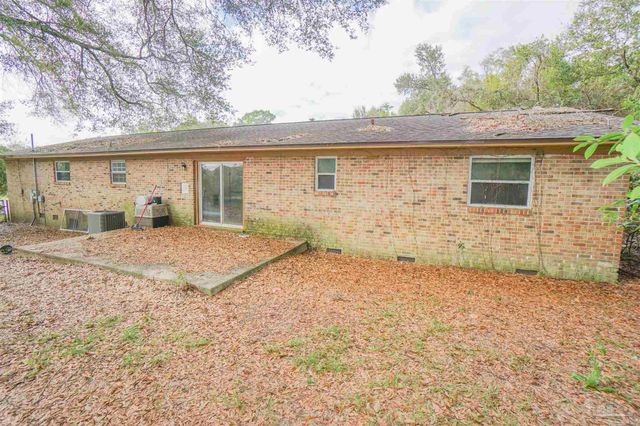 6401 Myrtle Hill Cir, Pensacola, FL 32506