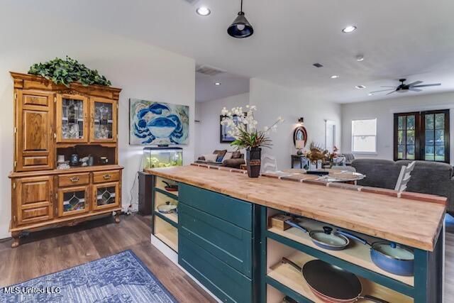 12164 Barton Road, Gulfport, MS 39503