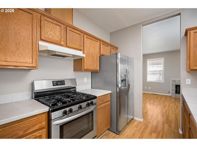730 Ne PACIFIC Dr, Fairview, OR 97024