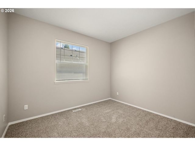 730 Ne PACIFIC Dr, Fairview, OR 97024