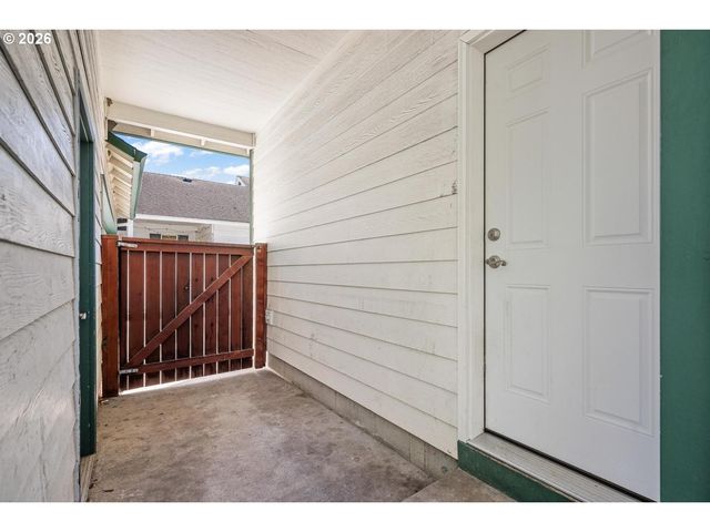 730 Ne PACIFIC Dr, Fairview, OR 97024