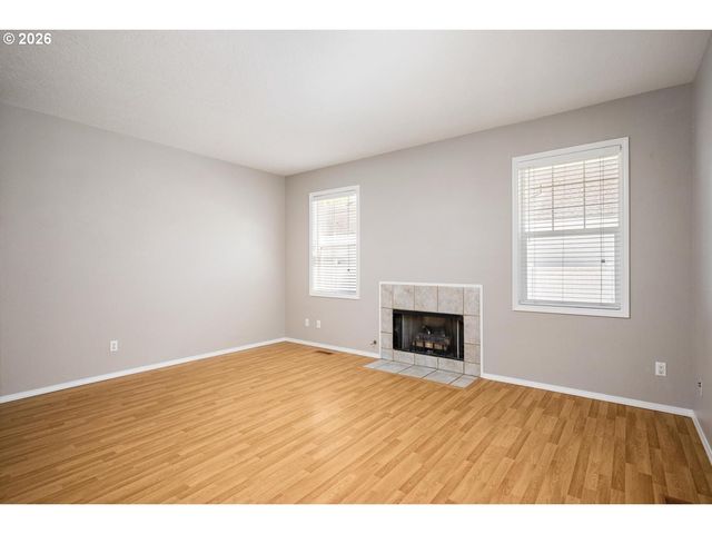 730 Ne PACIFIC Dr, Fairview, OR 97024