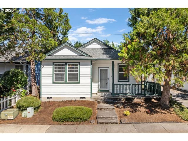 730 Ne PACIFIC Dr, Fairview, OR 97024