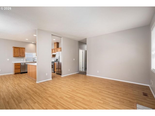 730 Ne PACIFIC Dr, Fairview, OR 97024