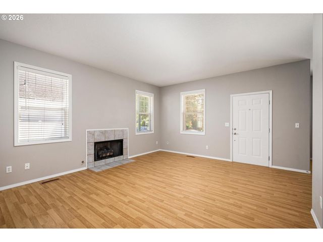 730 Ne PACIFIC Dr, Fairview, OR 97024