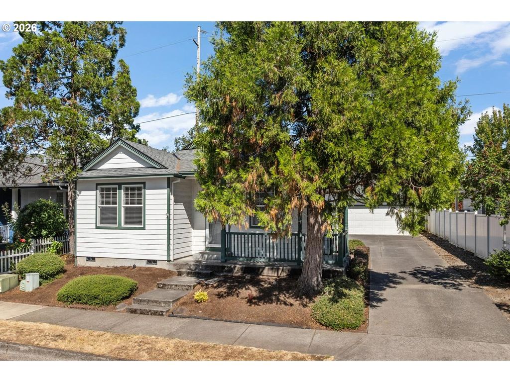 730 Ne PACIFIC Dr, Fairview, OR 97024