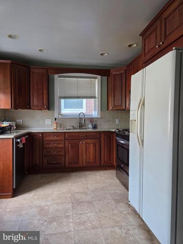 3239 STANWOOD ST, Philadelphia, PA 19136