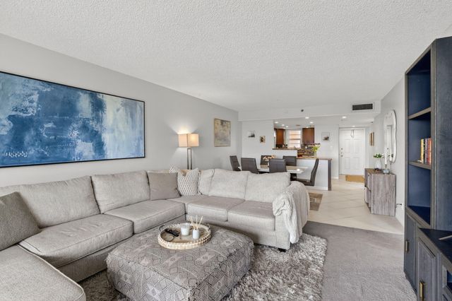 3001 W Rolling Hills Circle 501, Davie, FL 33328