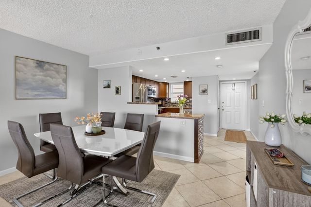 3001 W Rolling Hills Circle 501, Davie, FL 33328