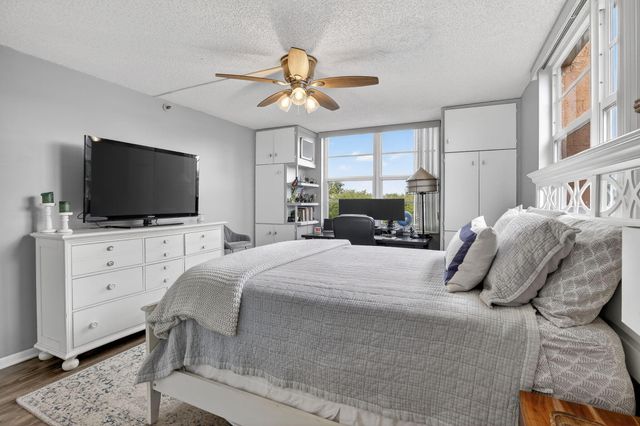 3001 W Rolling Hills Circle 501, Davie, FL 33328