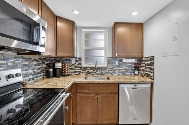 3001 W Rolling Hills Circle 501, Davie, FL 33328