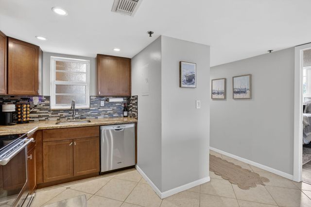 3001 W Rolling Hills Circle 501, Davie, FL 33328