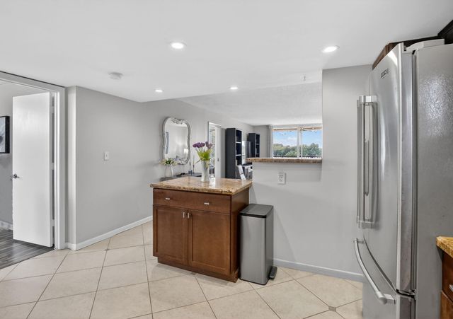 3001 W Rolling Hills Circle 501, Davie, FL 33328