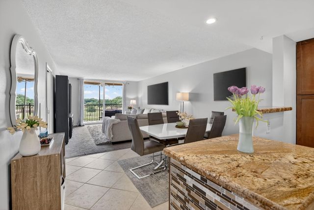 3001 W Rolling Hills Circle 501, Davie, FL 33328