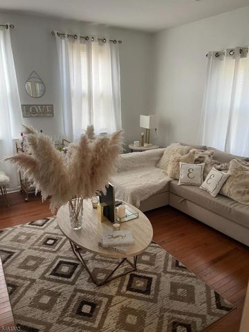 133 Dixon Ave, Paterson City, NJ 07501