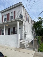133 Dixon Ave, Paterson City, NJ 07501