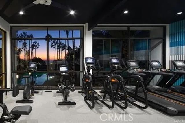 610 The Village 312, Redondo Beach, CA 90277