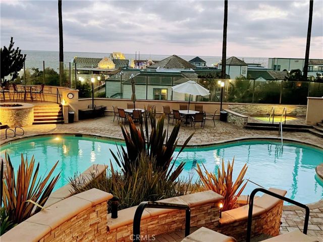 610 The Village 312, Redondo Beach, CA 90277