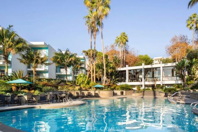 610 The Village 312, Redondo Beach, CA 90277