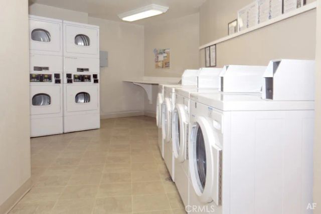 610 The Village 312, Redondo Beach, CA 90277
