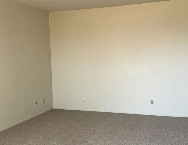 610 The Village 312, Redondo Beach, CA 90277