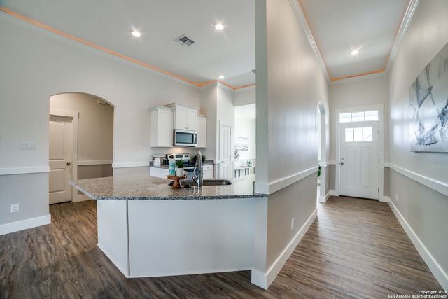 166 Lost Maples Way, Marion, TX 78124