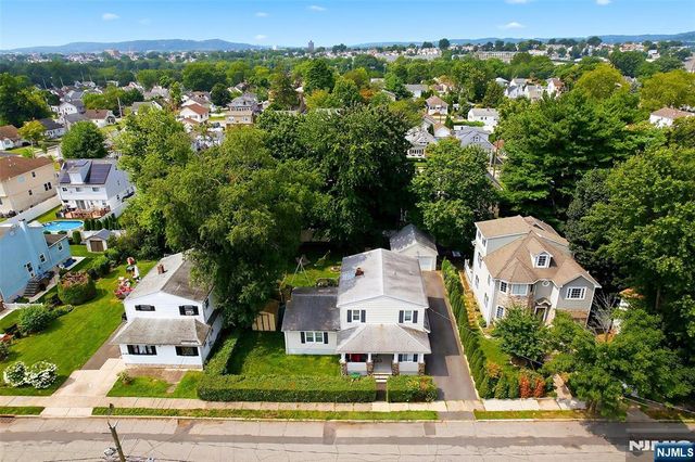 12-68 6th Street, Fair Lawn, NJ 07410