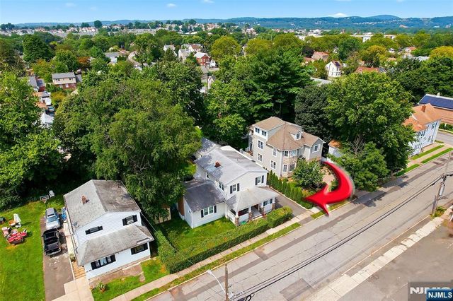 12-68 6th Street, Fair Lawn, NJ 07410