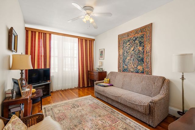 325 Tappan St 6, Brookline, MA 02445