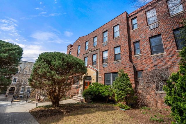 325 Tappan St 6, Brookline, MA 02445