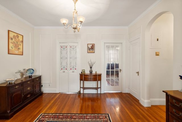 325 Tappan St 6, Brookline, MA 02445