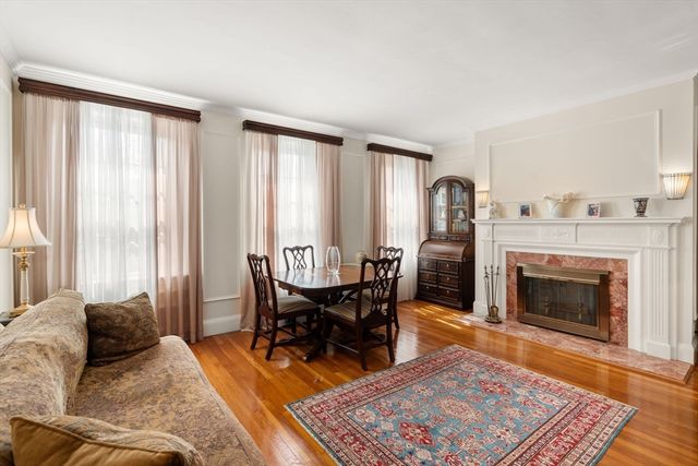 325 Tappan St 6, Brookline, MA 02445
