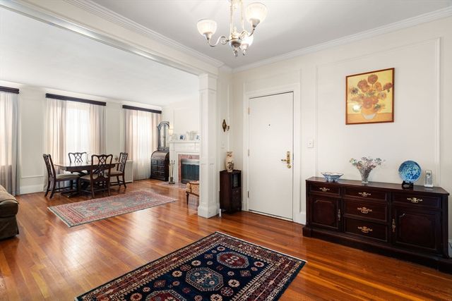 325 Tappan St 6, Brookline, MA 02445