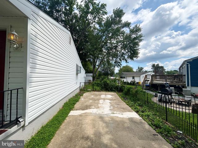 8903 JEFF MAR DR, Glen Burnie, MD 21061