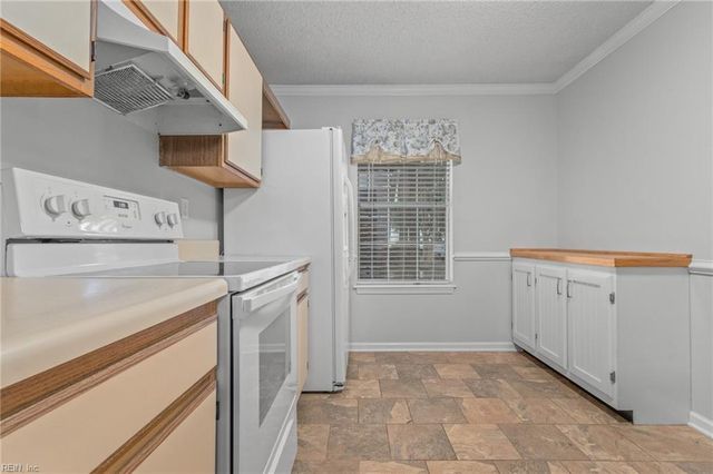 2121 Refuge CT, Virginia Beach, VA 23454