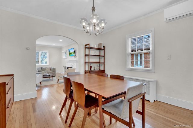 37 Fountain Avenue, Rockville Centre, NY 11570