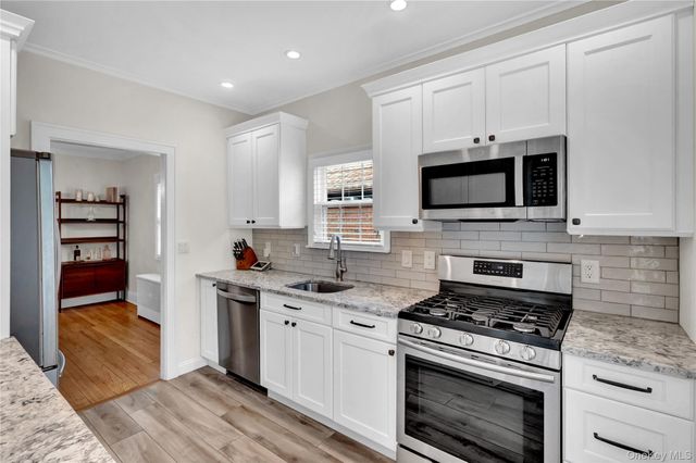 37 Fountain Avenue, Rockville Centre, NY 11570